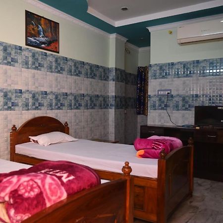 Hotel Rajmahal Bānkura Exterior foto