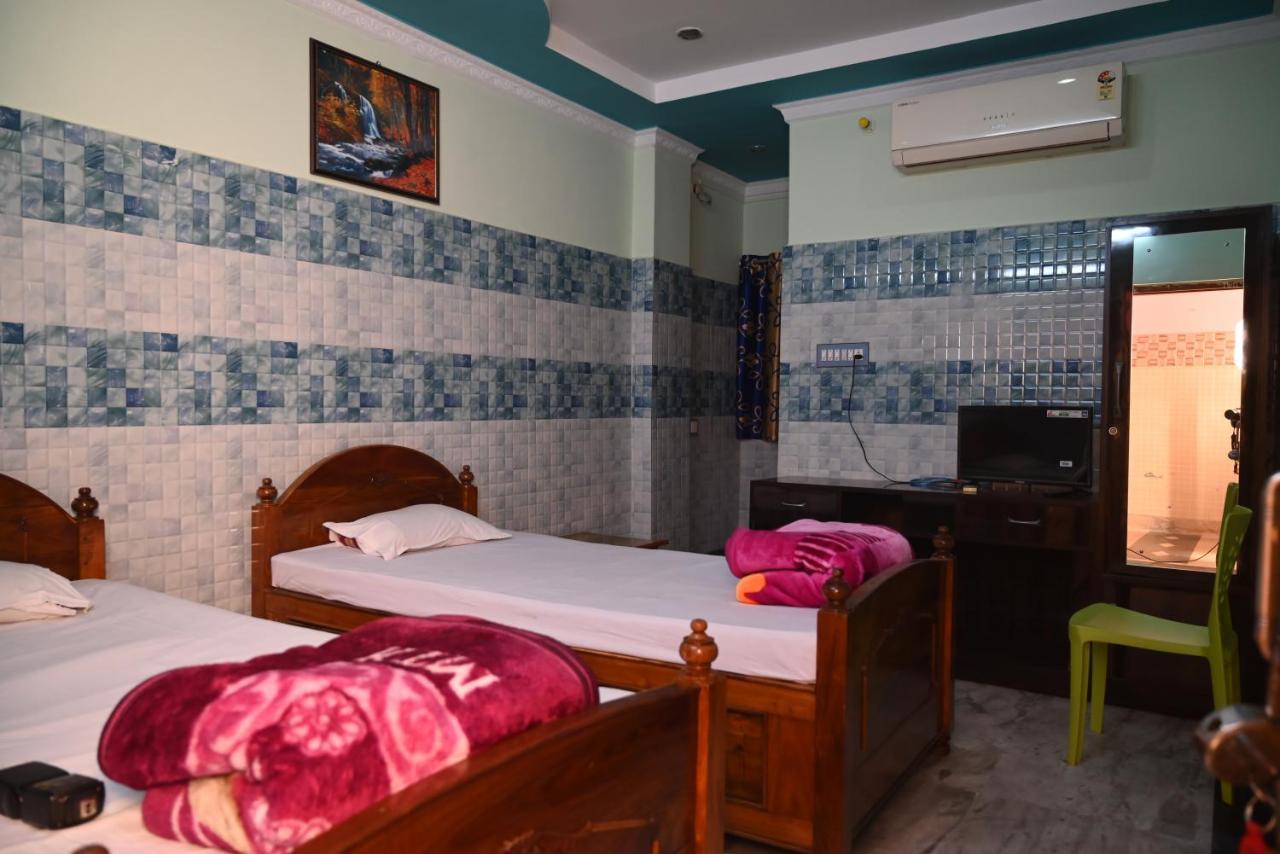Hotel Rajmahal Bānkura Exterior foto
